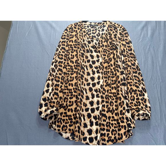 Signature Studio Leopard animal Print tunic blouse button cuff v-neck women 2X - Picture 3 of 4